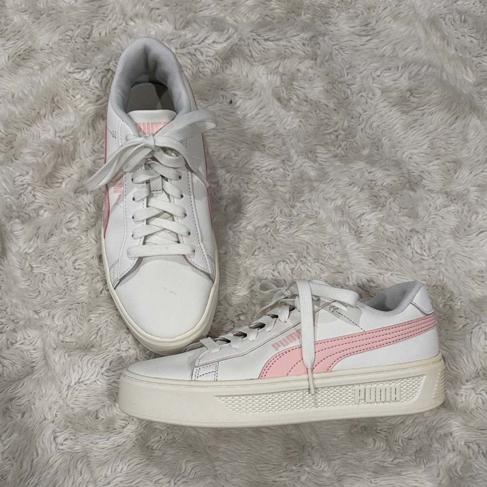 Puma Smash Platform V3 Retro Women's White and Light‎ Pink Sneakers Size 7.5
